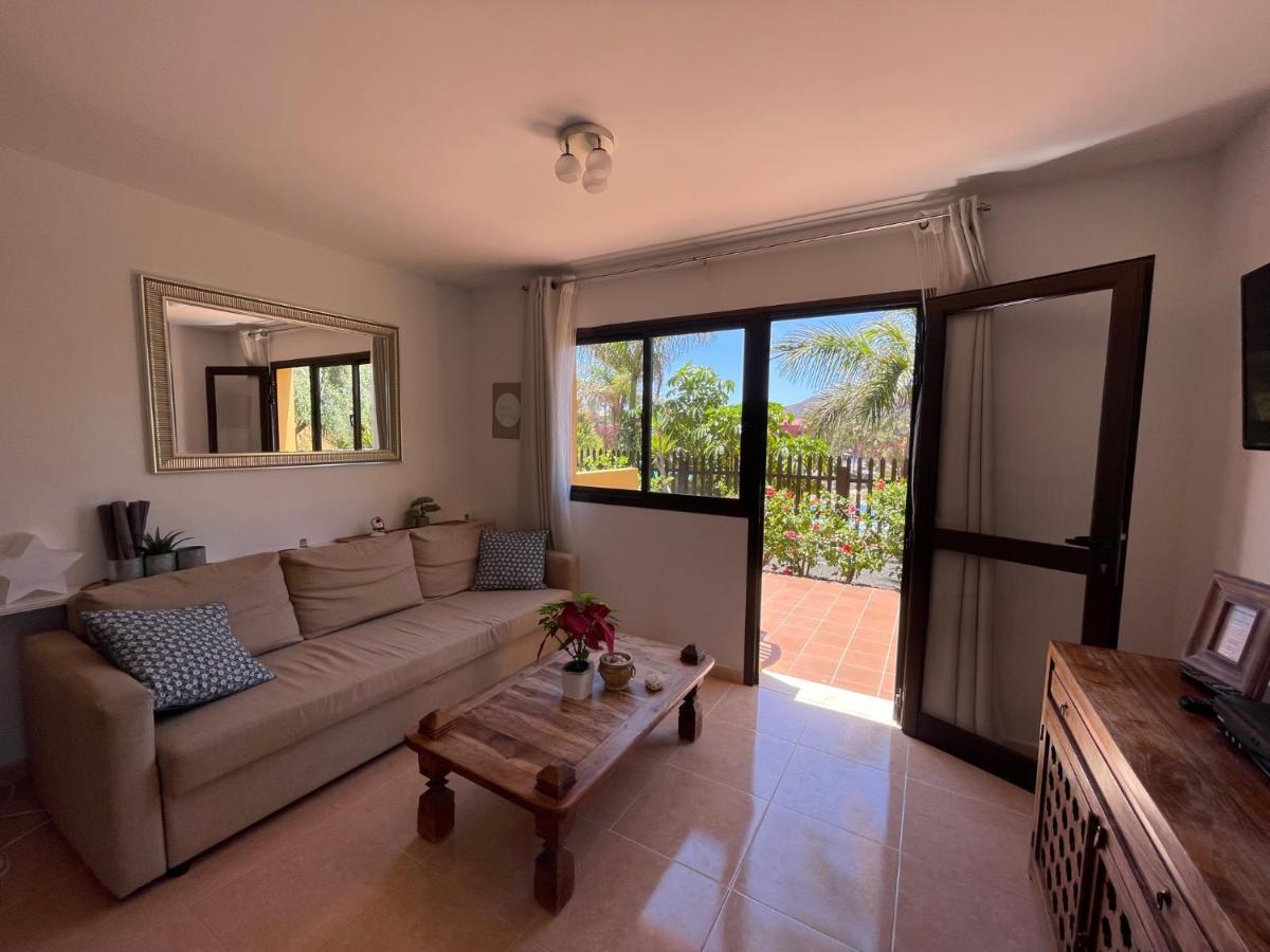 Tropical Garden Retreat: Private Terrace & Pool Oasis Apartment Corralejo Exterior photo